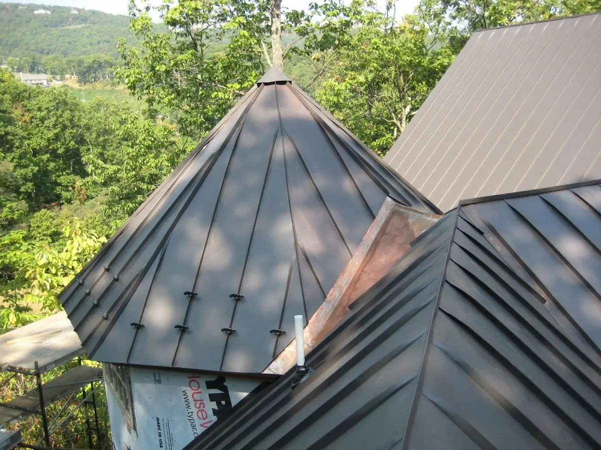 Professional Roof Tarp Installation by Craftsman Roofing in Glorietta